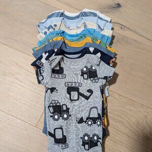 Set of 10! Carter's NB TShirt Bodysuits